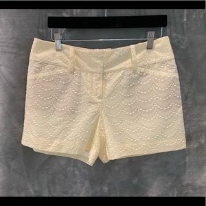 Ann Taylor Short Sz 4